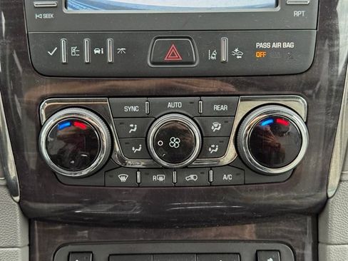 Used 2017 Buick Enclave Leather AWD/4WD image 14