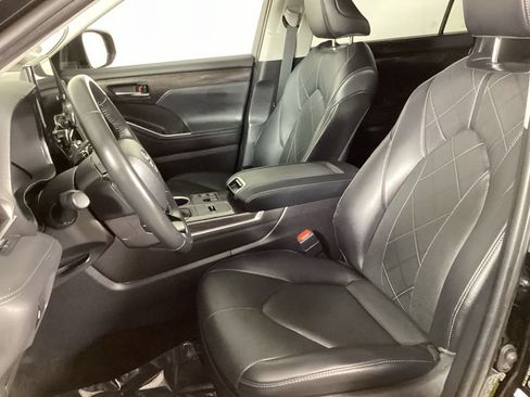 Used 2023 Toyota Highlander Platinum AWD/4WD image 10