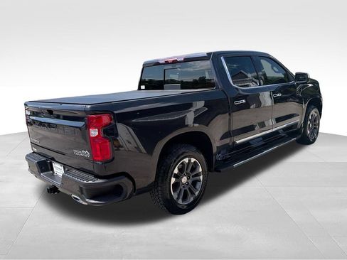 Used 2022 Chevrolet Silverado 1500 High Country w/ Technology Package AWD/4WD image 5