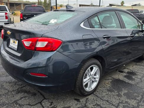 Used 2018 Chevrolet Cruze LT FWD image 6