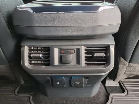 Used 2024 Ford F150 Lariat w/ Equipment Group 502A High AWD/4WD image 18