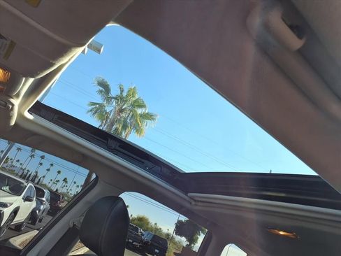 Used 2015 Subaru Forester 2.5i Limited image 3