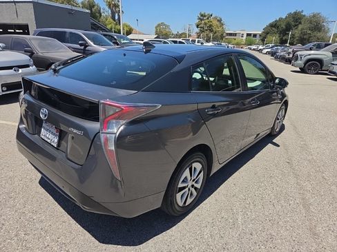 Used 2016 Toyota Prius Three FWD image 5
