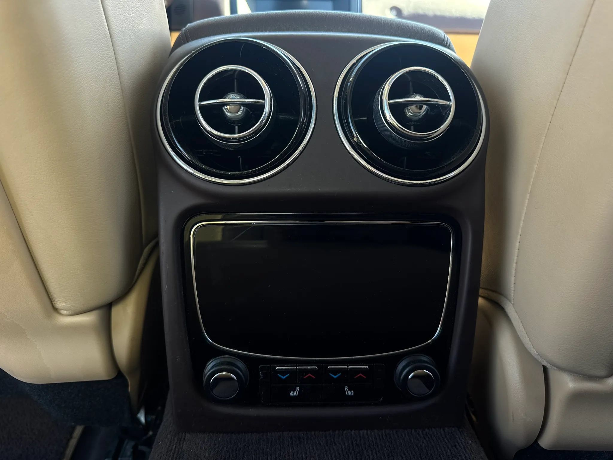 Used 2015 Jaguar XJ RWD image 20