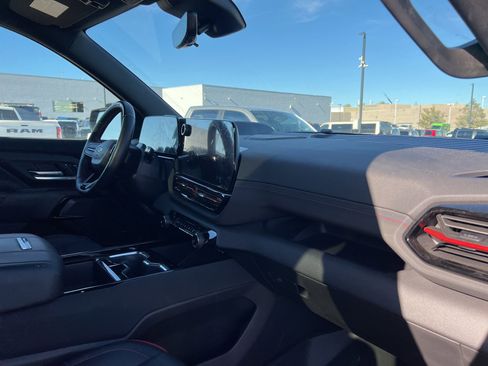 Used 2024 Chevrolet Silverado EV RST AWD/4WD image 23