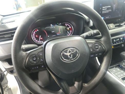 Used 2025 Toyota RAV4 XLE w/ Convenience Package image 13