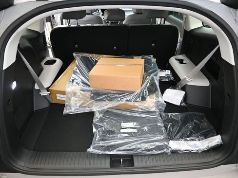 New 2026 Hyundai Ioniq 9 SEL image 17