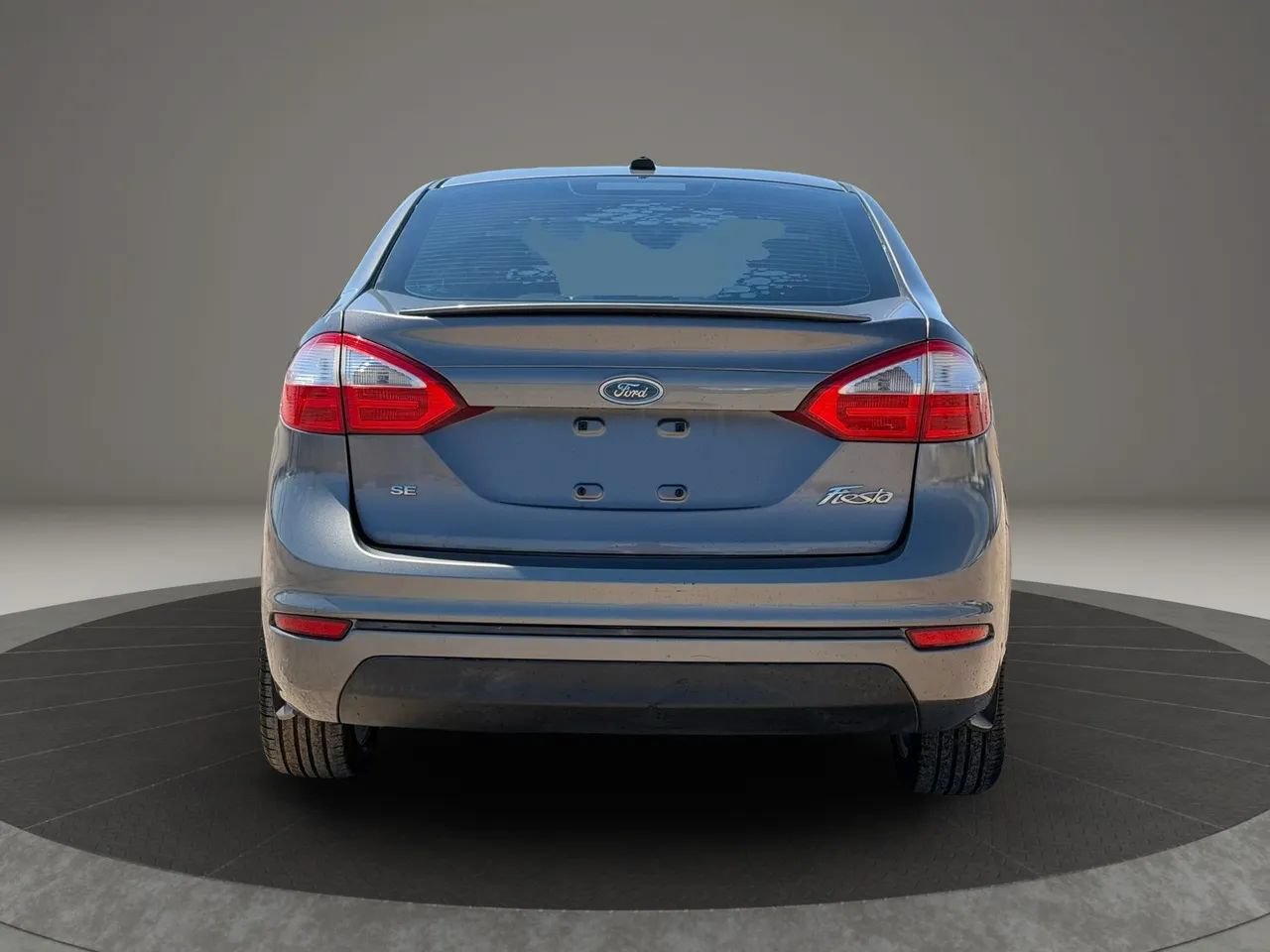 Used 2014 Ford Fiesta SE w/ Equipment Group 201A FWD image 5