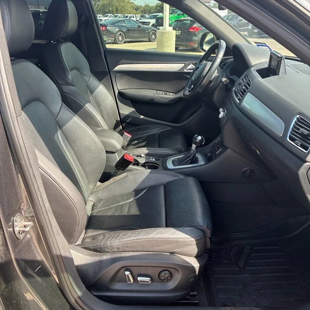 Used 2018 Audi Q3 2.0T Premium w/ Convenience Package AWD/4WD image 23