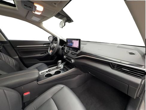 Used 2023 Nissan Altima 2.5 SR w/ SR Premium Package AWD/4WD image 31