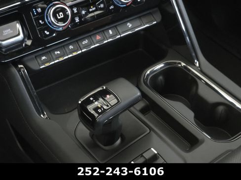 Used 2024 GMC Sierra 1500 AT4 w/ Technology Package AWD/4WD image 15