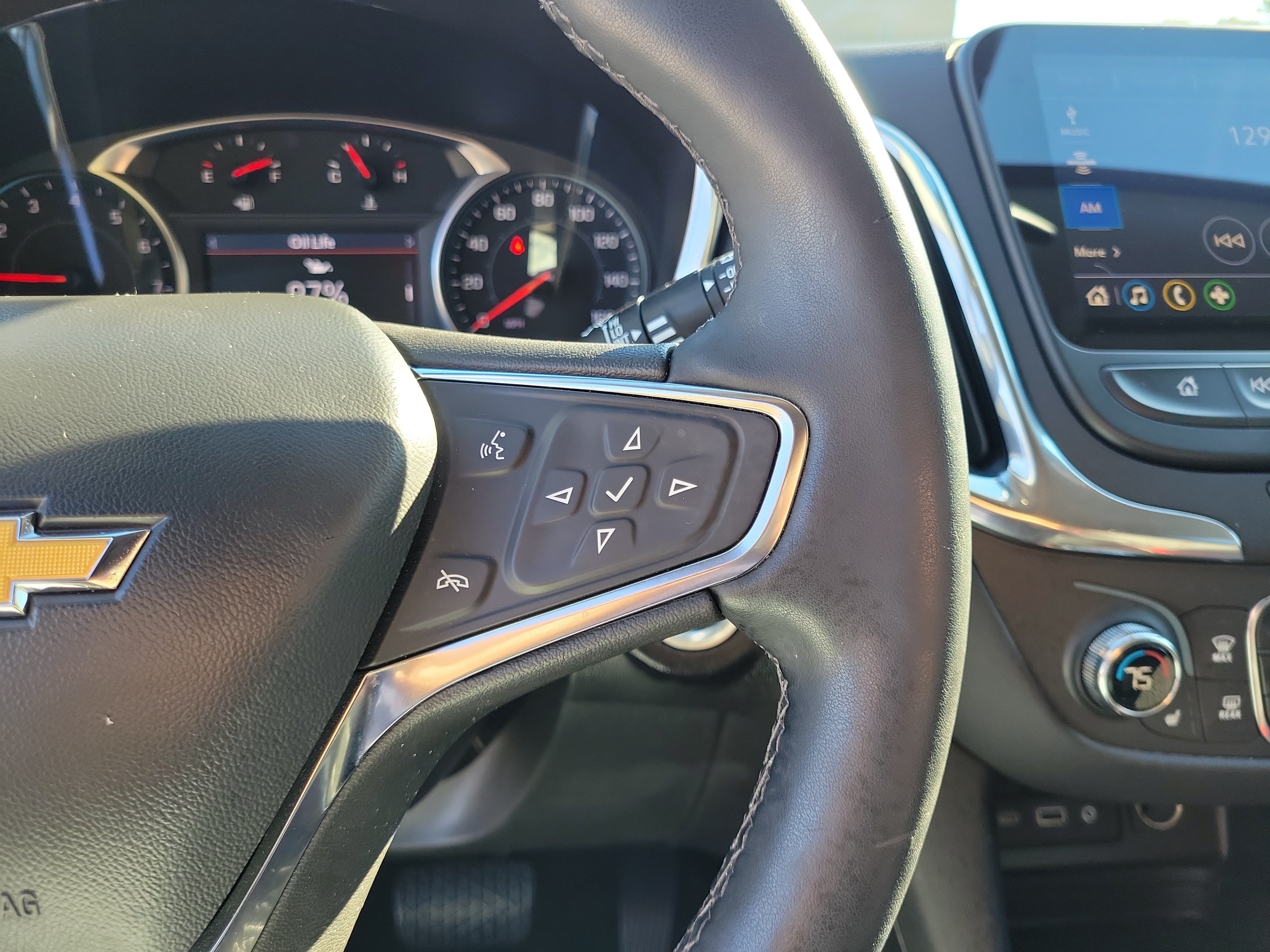 Used 2024 Chevrolet Equinox LT FWD image 23