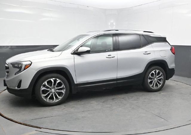 Used 2020 GMC Terrain SLT w/ Preferred Package FWD image 3