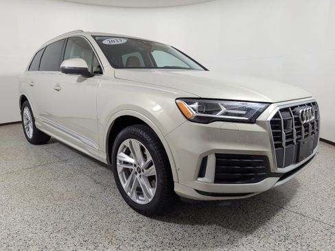 Certified 2023 Audi Q7 2.0T Premium w/ Convenience Package image 1