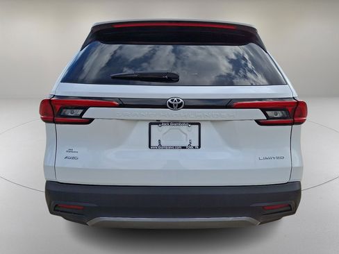 Used 2024 Toyota Grand Highlander Limited image 9