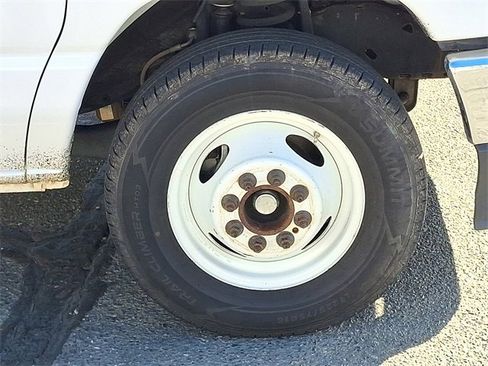 Used 2022 Ford E-350 and Econoline 350 Super Duty w/ Power Windows & Locks Group image 26