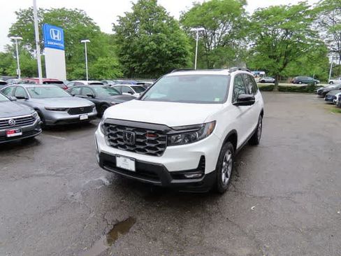 Used 2023 Honda Passport TrailSport image 1
