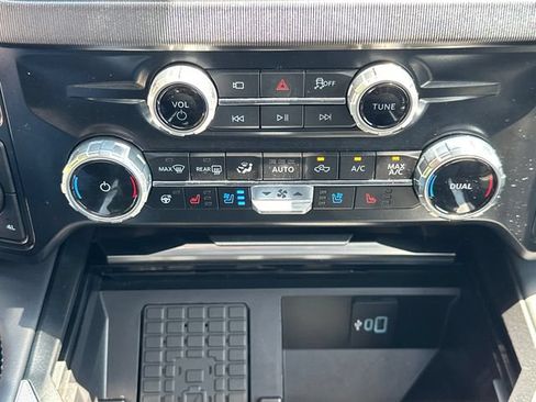 Certified 2026 Ford F250 Platinum AWD/4WD image 36