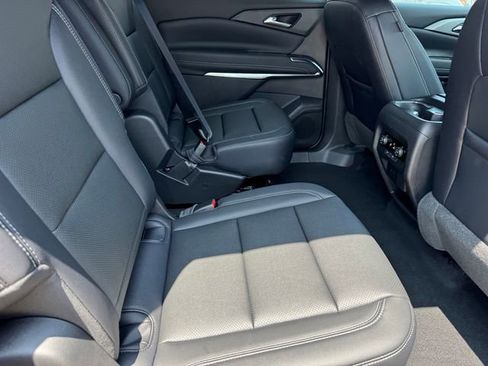 New 2026 Chevrolet Traverse LT w/ Midnight/Sport Edition FWD image 9