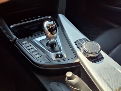 Used 2018 BMW M4 Coupe RWD image 11