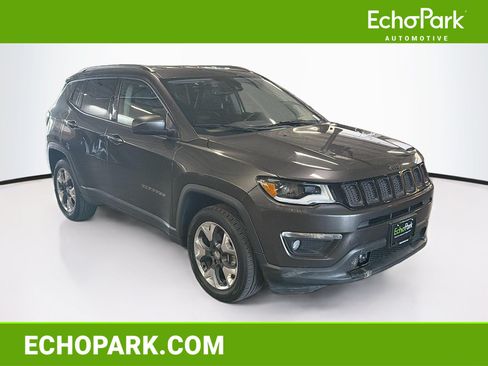 Used 2018 Jeep Compass Limited w/ Navigation Group AWD/4WD image 1