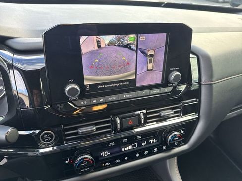 Used 2024 Nissan Pathfinder Rock Creek AWD/4WD image 22