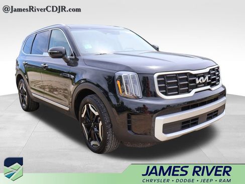 Used 2025 Kia Telluride S FWD image 10
