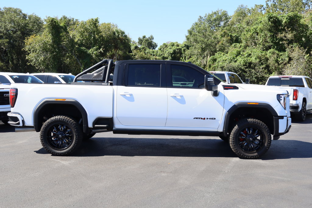 Certified 2025 GMC Sierra 2500 AT4 w/ AT4 Premium Plus Package AWD/4WD image 10