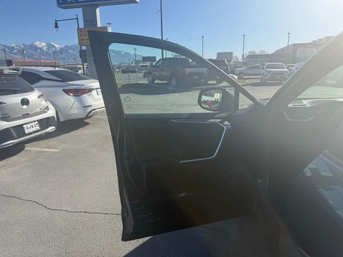 Used 2024 Toyota RAV4 LE image 17