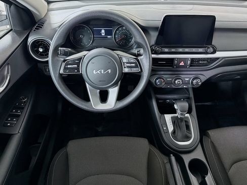 Used 2023 Kia Forte LXS FWD image 4