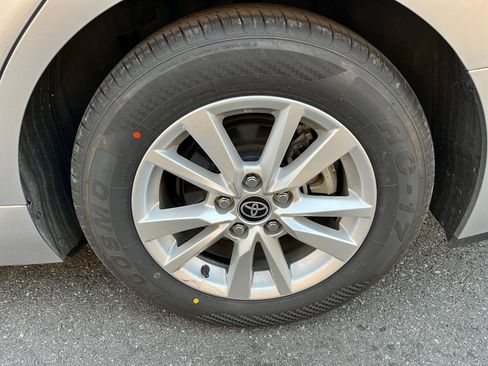 Used 2025 Toyota Camry LE image 29