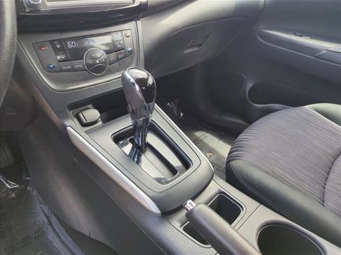 Used 2019 Nissan Sentra SV FWD image 16