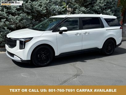 Used 2025 Kia Carnival