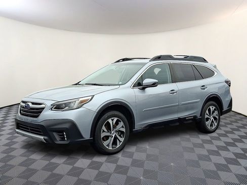 Used 2020 Subaru Outback Limited image 6