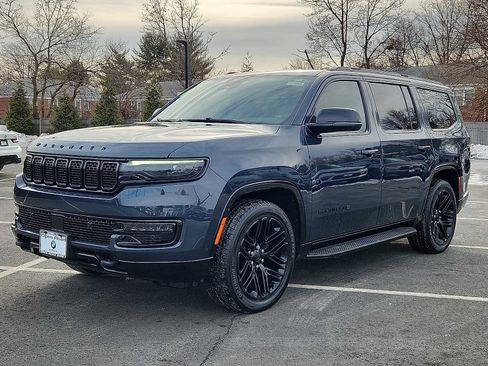 Used 2023 Jeep Wagoneer Series II image 3