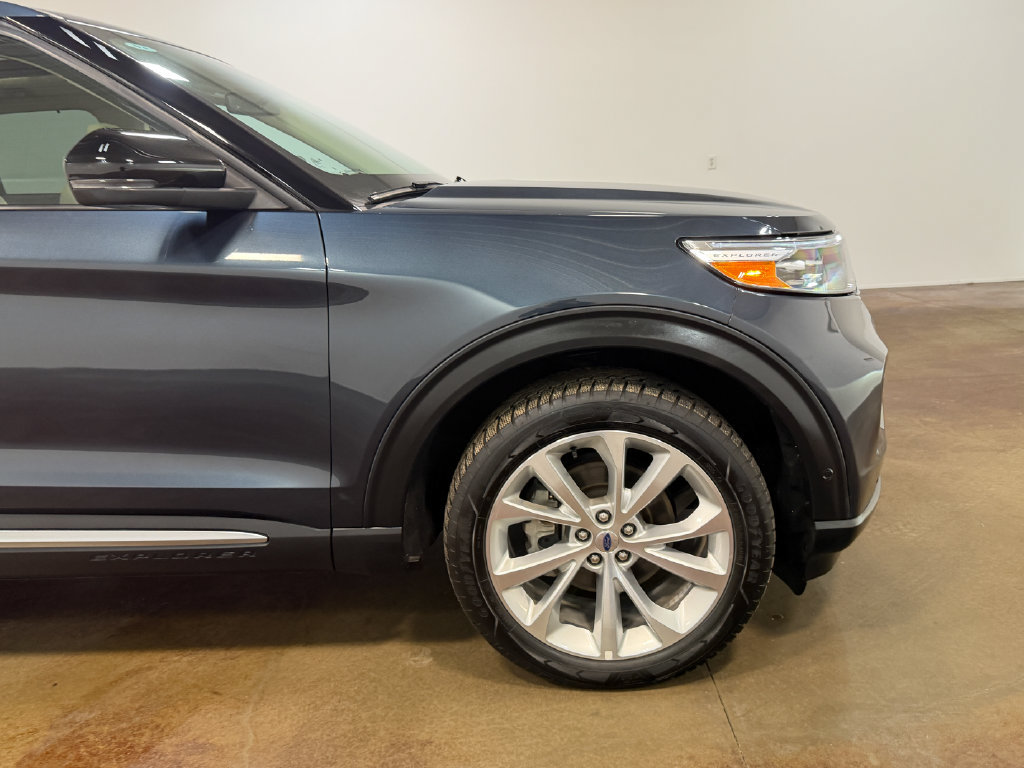 Used 2023 Ford Explorer Platinum w/ Technology Package AWD/4WD image 32