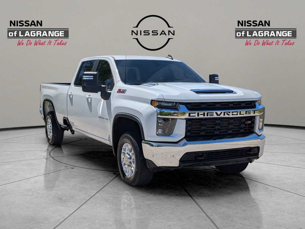 Used 2023 Chevrolet Silverado 2500 LT AWD/4WD image 3