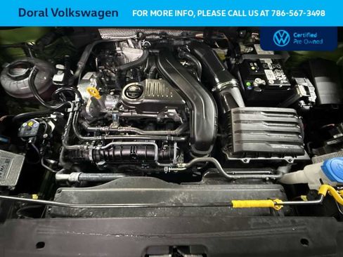 Used 2025 Volkswagen Taos SE w/ Panoramic Sunroof Package image 12