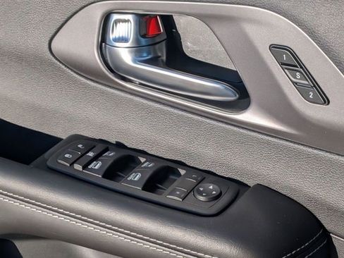 New 2026 Chrysler Pacifica Select w/ S Appearance Package FWD image 14