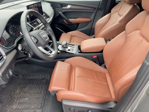 Certified 2023 Audi Q5 2.0T Premium w/ Convenience Package image 5