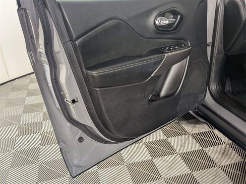 Certified 2021 Jeep Cherokee Latitude Lux image 14