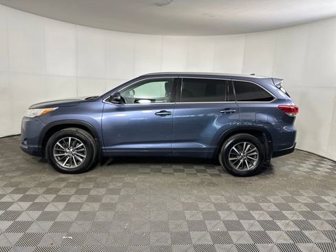 Used 2018 Toyota Highlander XLE image 6