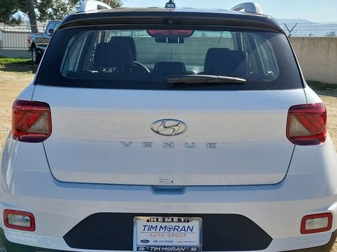 New 2026 Hyundai Venue SEL image 19