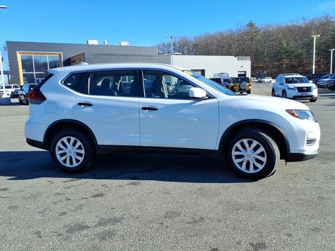 Certified 2018 Nissan Rogue S image 4