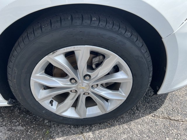 Used 2022 Chevrolet Malibu LT FWD image 22