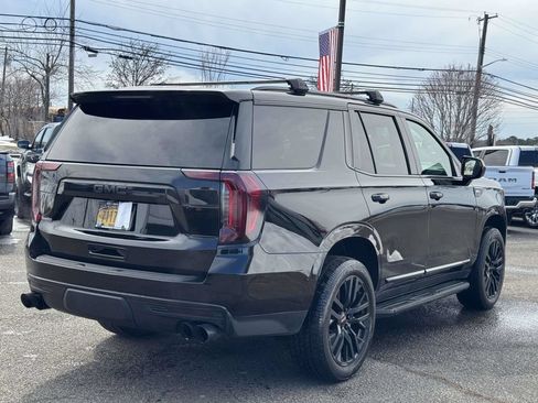 Used 2023 GMC Yukon SLT AWD/4WD image 5