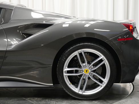 Used 2017 Ferrari 488 Spider RWD image 49