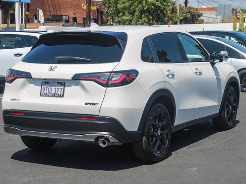 Used 2025 Honda HR-V Sport image 9