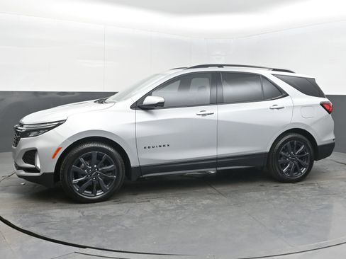 Used 2022 Chevrolet Equinox RS w/ RS Leather Package image 5