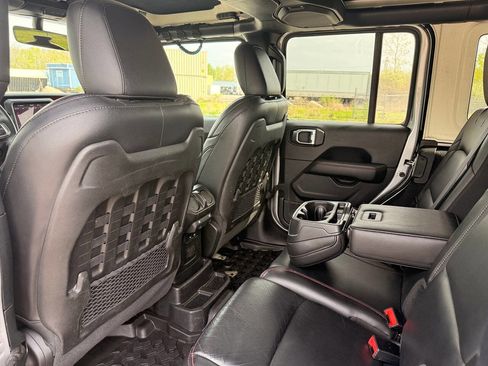 Used 2019 Jeep Wrangler Unlimited Rubicon AWD/4WD image 10